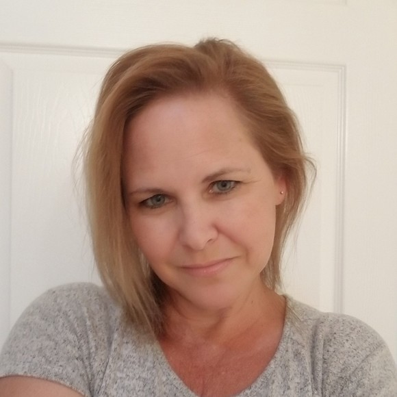 Meet your Posher, Lynn - Picture 1 of 1